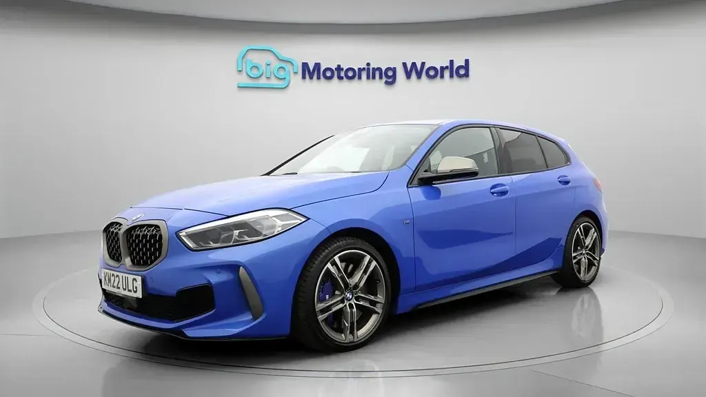 Usado BMW M135 306 CV (225 kW) 2022 Azul Utilitario