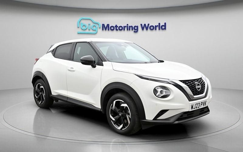 Used Nissan Juke N-Connecta 114 HP (83 kW) 2023 White SUV