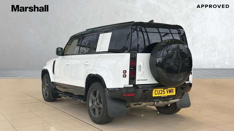 Used Land Rover Defender SE Dynamic 350 HP (257 kW) 2025 White SUV