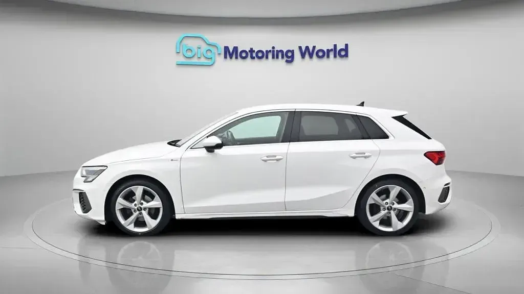 Used Audi A3 Sportback S-Line 150 HP (110 kW) 2023 White Hatchback