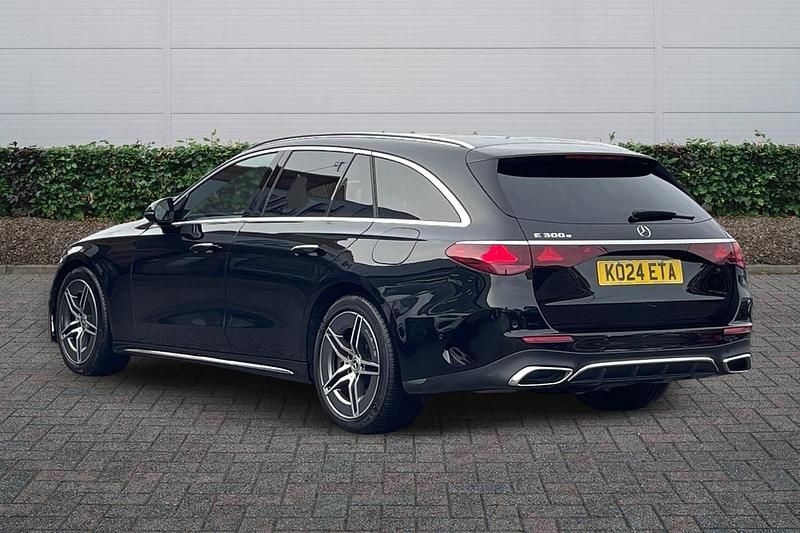 Used Mercedes E300 Advanced 313 HP (230 kW) 2024 Black Estate