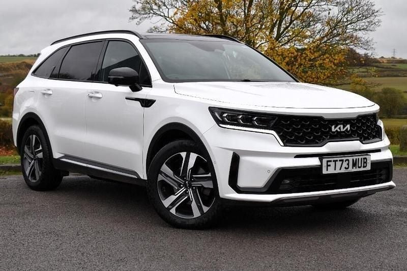 White Used 2024 Kia Sorento SUV | £39,664 - Image 1/4