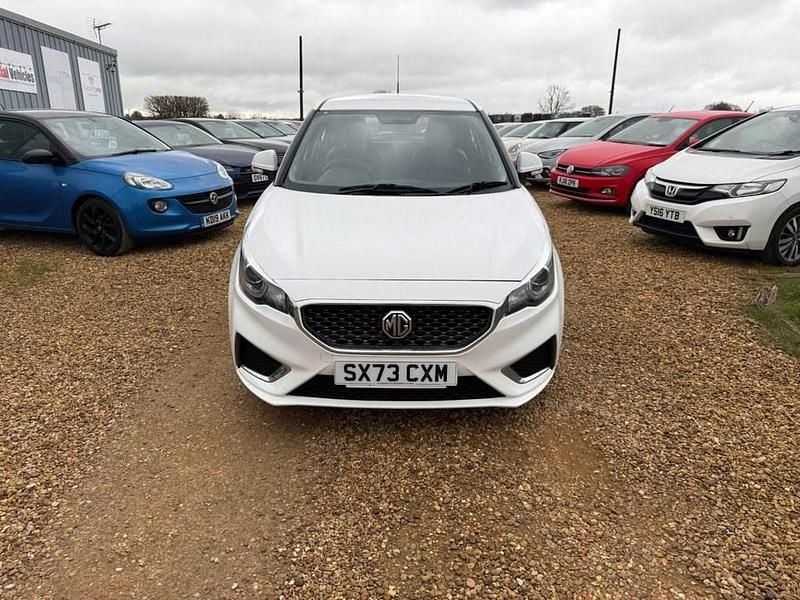 Used MG MG3 Exclusive 106 HP (77 kW) 2024 White Hatchback