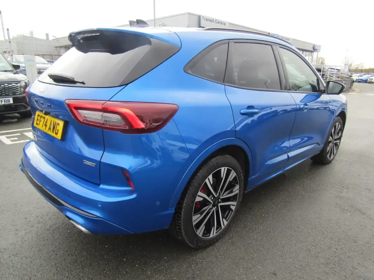 Second-hand Ford Kuga ST-Line X 2024 Albastru SUV