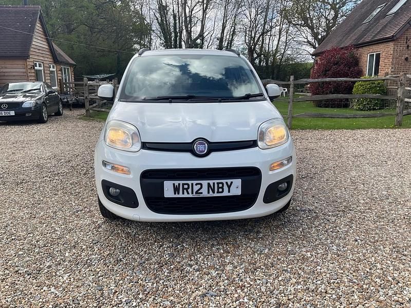 Używany Fiat Panda Lounge 69 KM (50 kW) 2012 Biały Hatchback