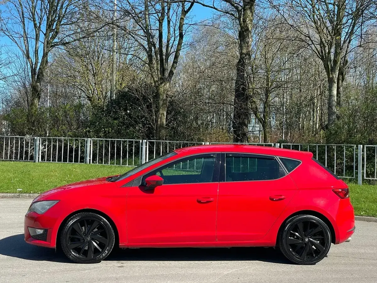 Used Seat Leon FR 2013 Red Hatchback
