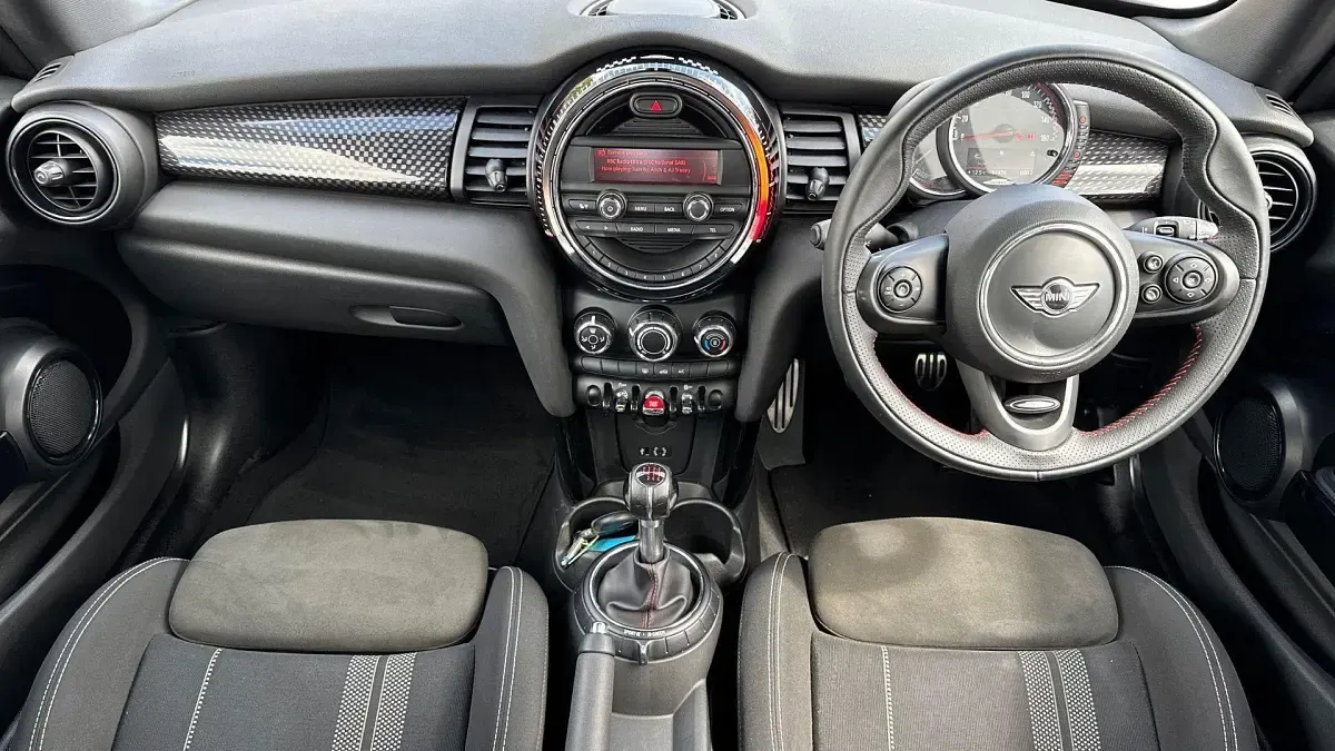 Begagnad Mini John Cooper Works Hatch 228 HK (167 kW) 2016 Svart Halvkombi