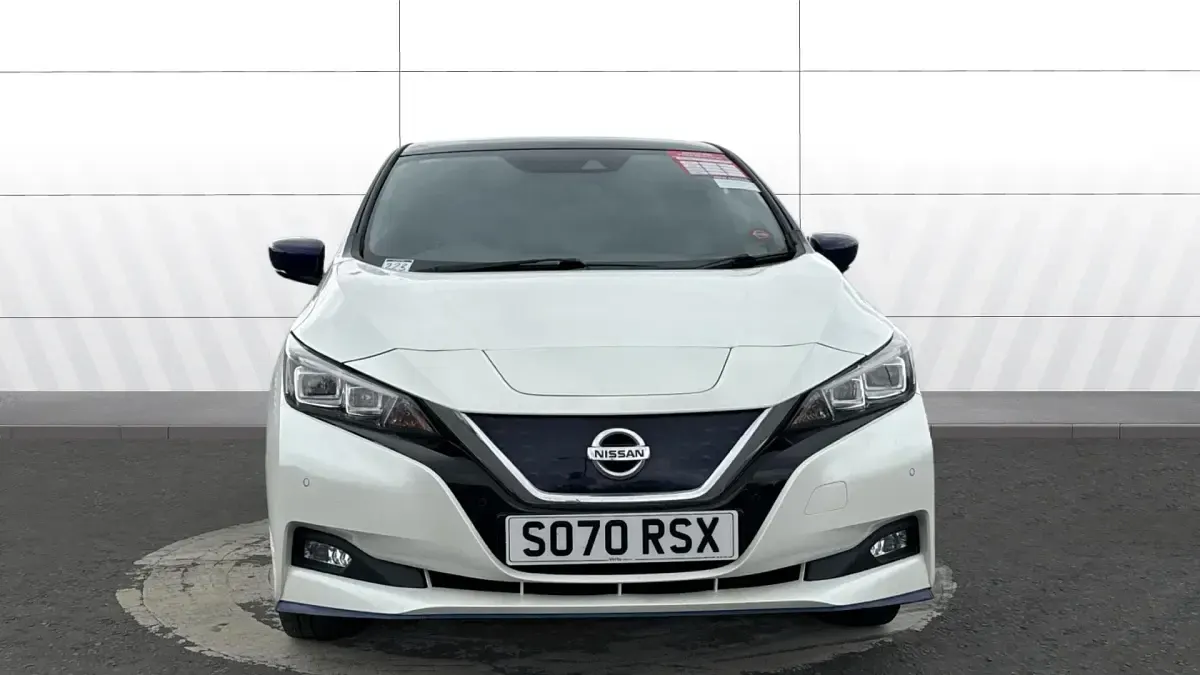 Used Nissan Leaf 160 kW (218 HP) 2019 White Hatchback