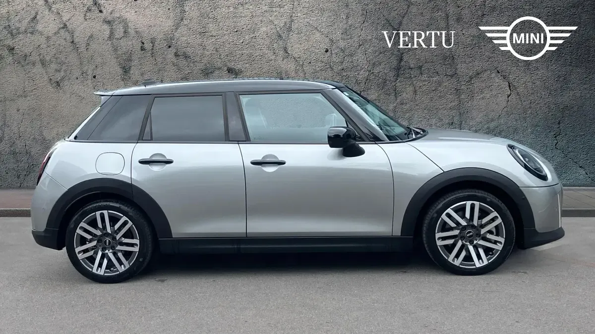 Used Mini Cooper Classic 150 kW (204 HP) 2025 Melting silver iii Hatchback