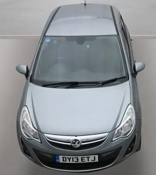 Begagnad Vauxhall Corsa S 85 HK (62 kW) 2013 Silver Halvkombi