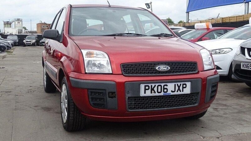 Orange Used 2006 Ford Fusion Style Hatchback | £1,395 (Fair price) - Image 1/4