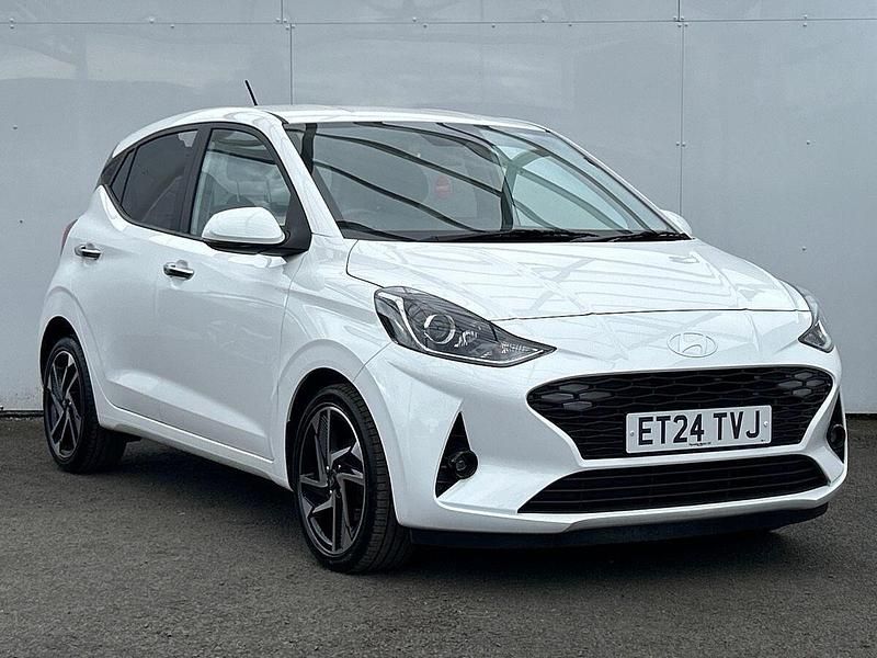 White Used 2024 Hyundai i10 Premium Hatchback | £14,950 (Fair price) - Image 1/4