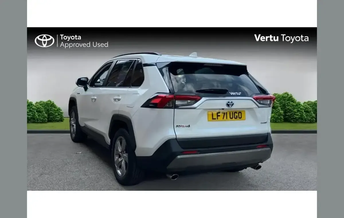 Used Toyota RAV4 Hybrid Design 218 HP (160 kW) 2021 White SUV