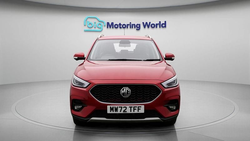 Used MG ZS Exclusive 110 HP (80 kW) 2022 Red Hatchback