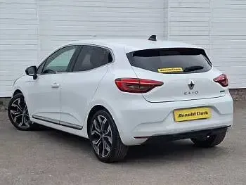 Used Renault Clio Techno 145 HP (106 kW) 2022 White Hatchback