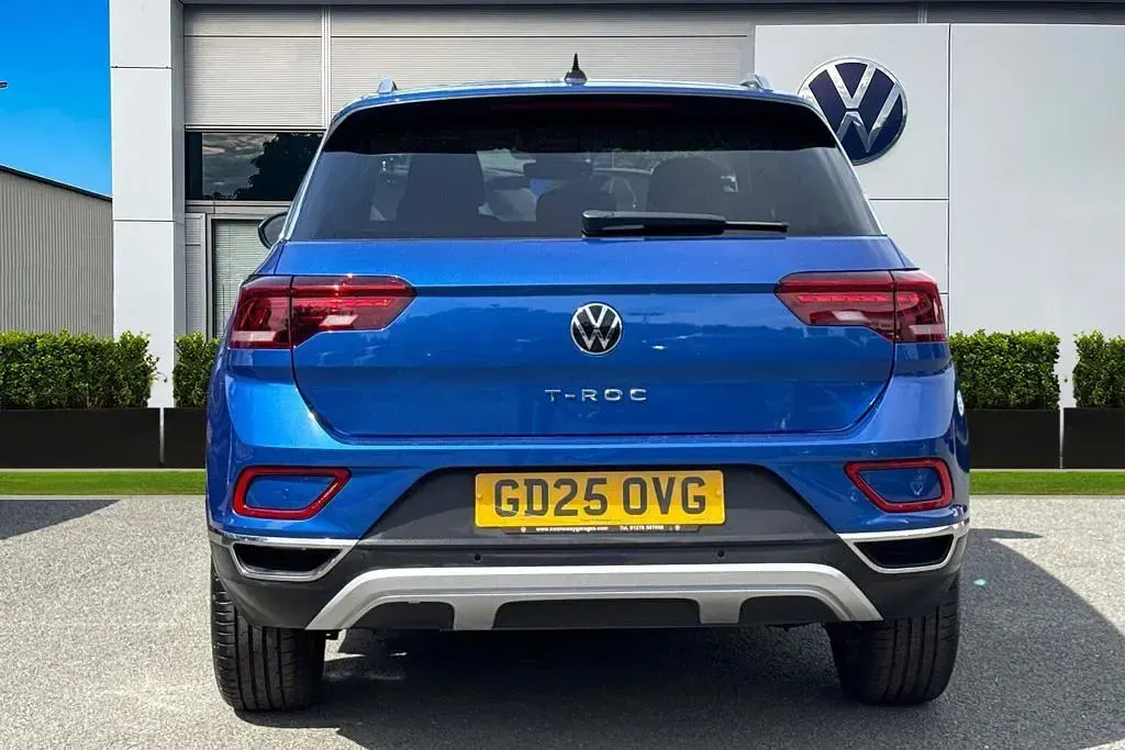 Used VW T-Roc Style 150 HP (110 kW) 2025 Blue SUV