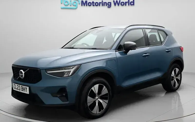 Used Volvo XC40 Plus 211 HP (155 kW) 2023 Blue SUV