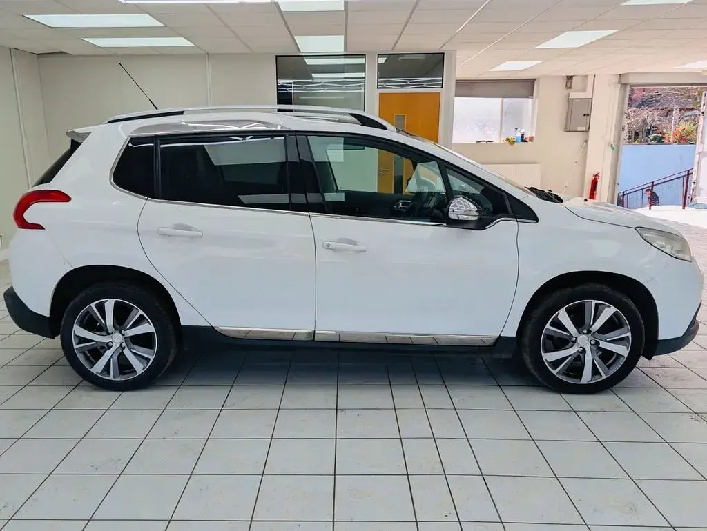 Used Peugeot 2008 S 115 HP (84 kW) 2014 White SUV