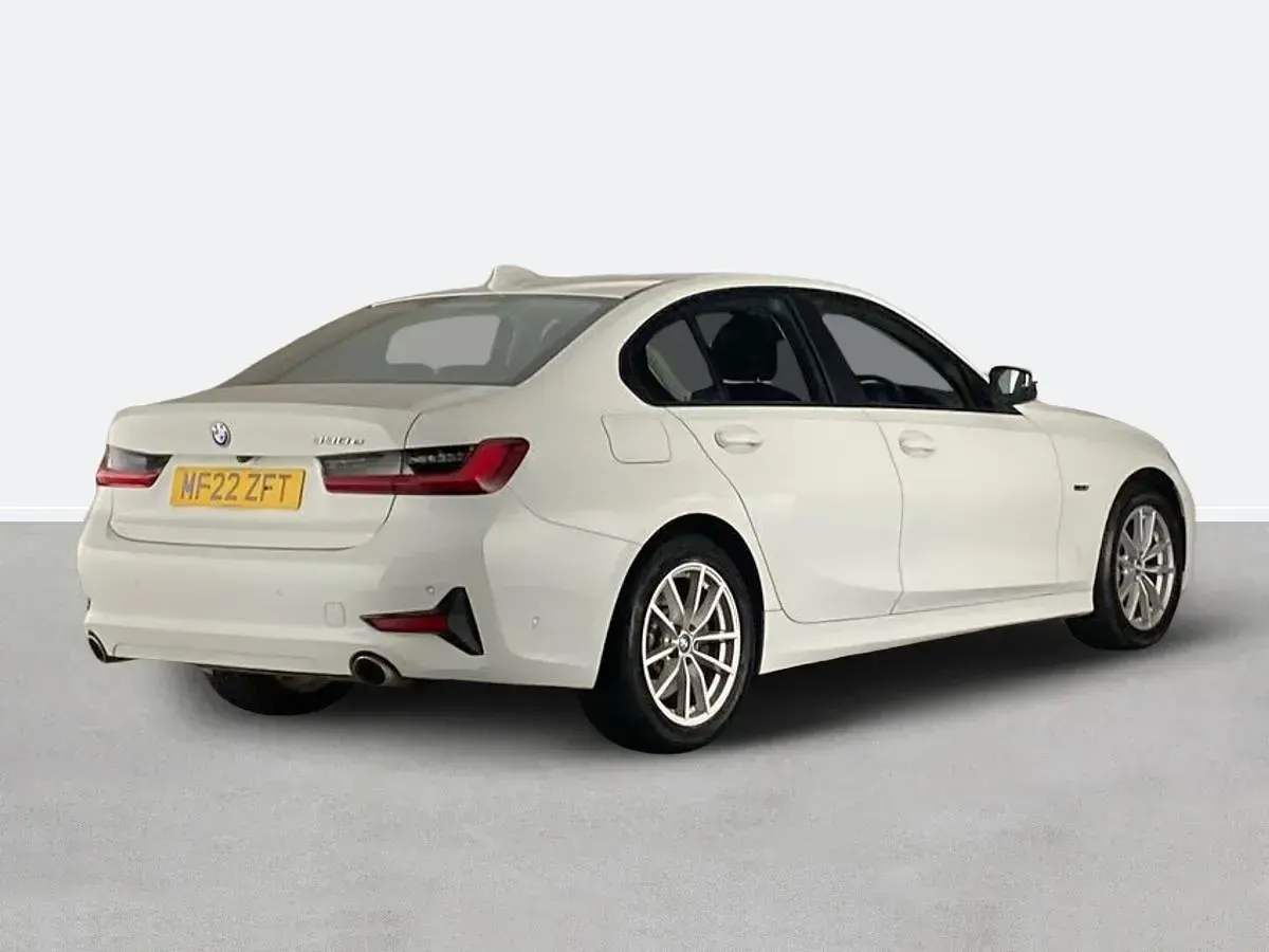 Used BMW 330e Executive 288 HP (211 kW) 2022 White Sedan