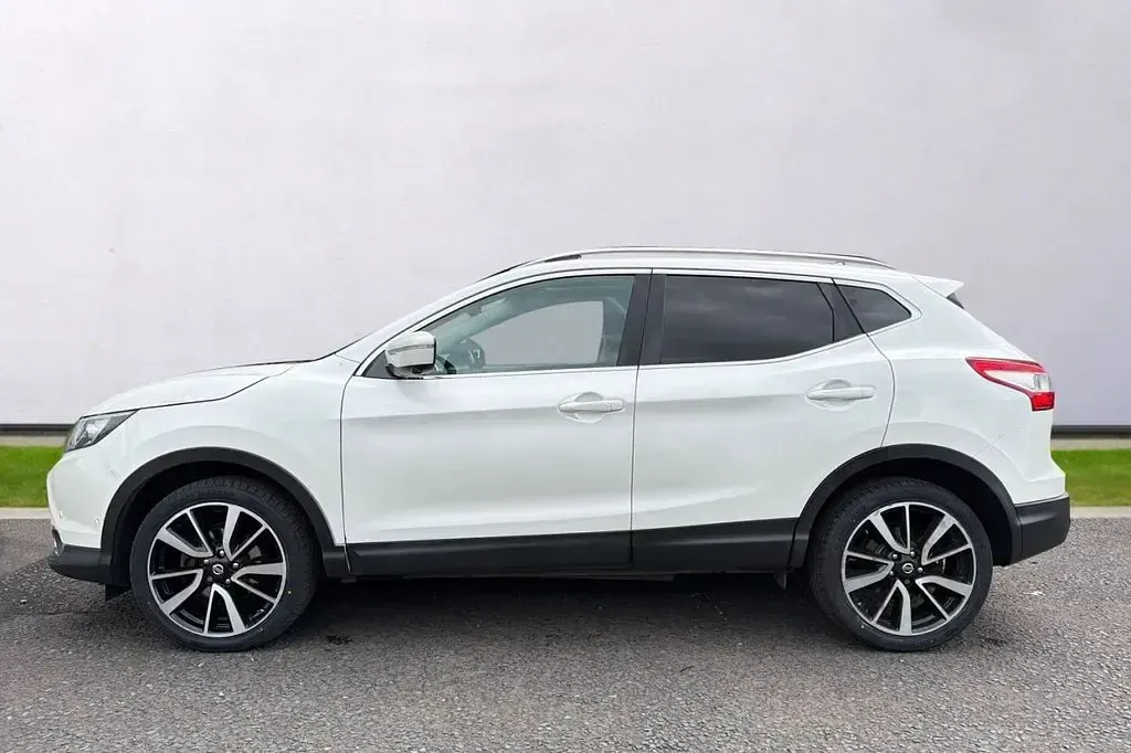 Used Nissan Qashqai S 130 HP (95 kW) 2014 White SUV