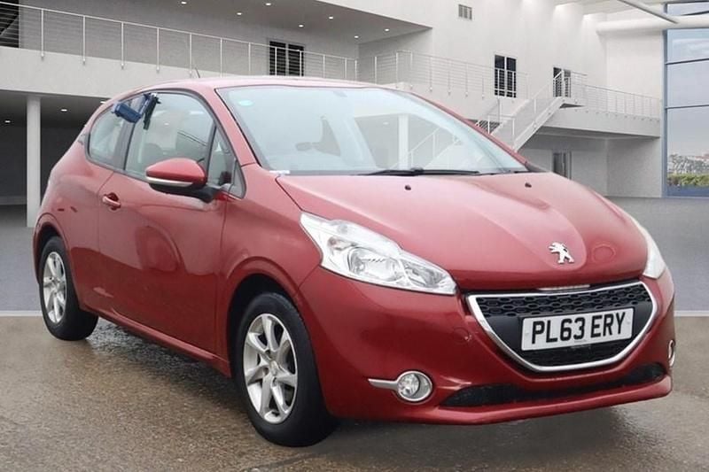 Red Used 2014 Peugeot 208 Active Hatchback | £2,999 (Good price) - Image 1/1
