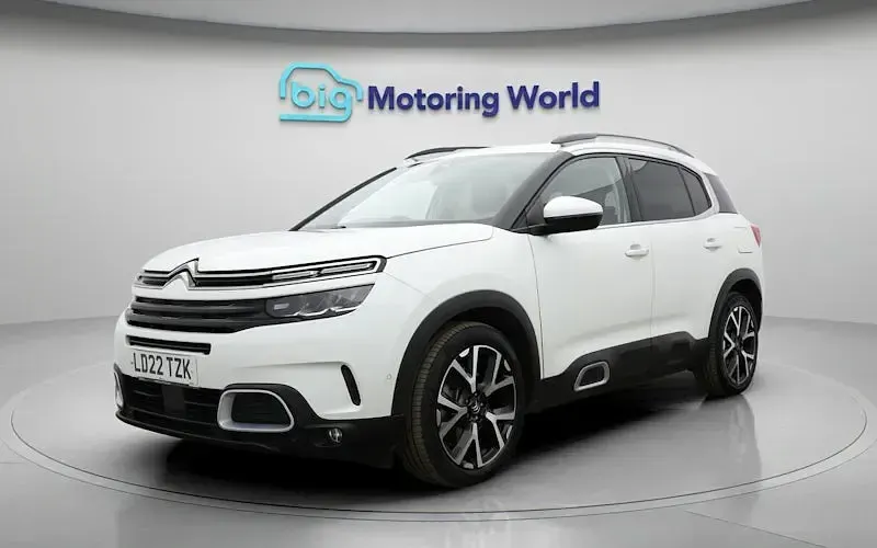 Used Citroën C5 Shine 226 HP (166 kW) 2022 White Hatchback