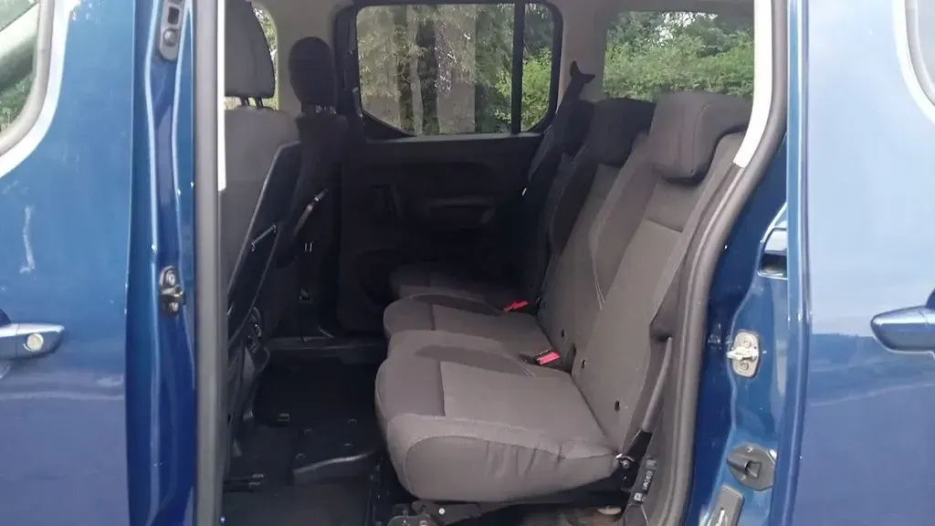 Used Peugeot Rifter Allure Premium 100 HP (73 kW) 2021 Blue MPV