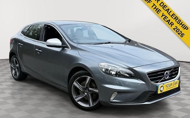 Usado Volvo V40 R-Design 122 HP (89 kW) 2019 Citadino