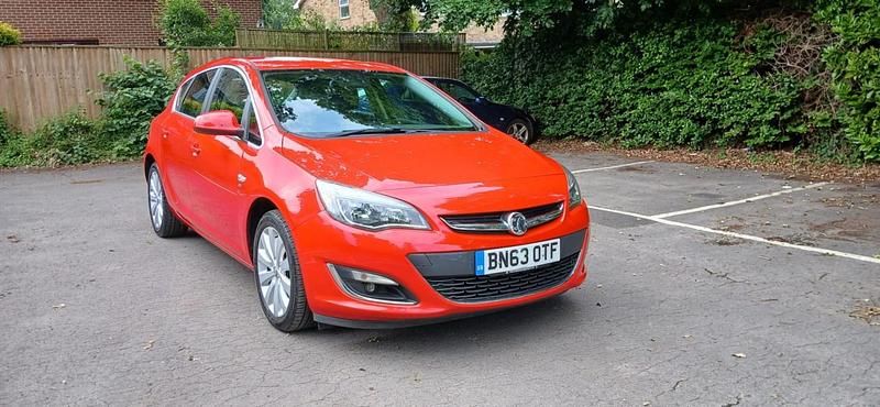 Used Vauxhall Astra 2013 Red Hatchback