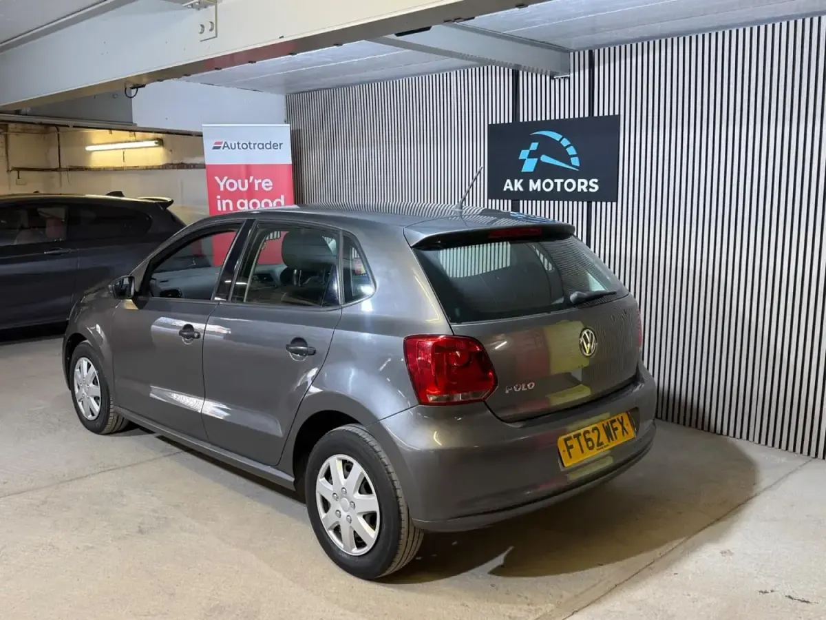 Begagnad VW Polo S 2013 Grå Halvkombi