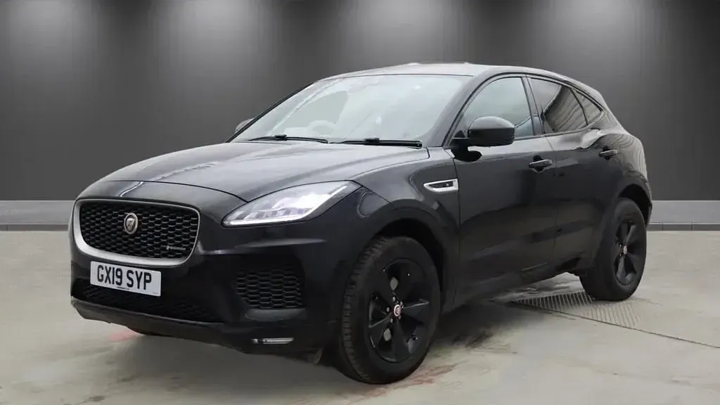 Usado Jaguar E-Pace R-Dynamic 150 HP (110 kW) 2019 Preto SUV