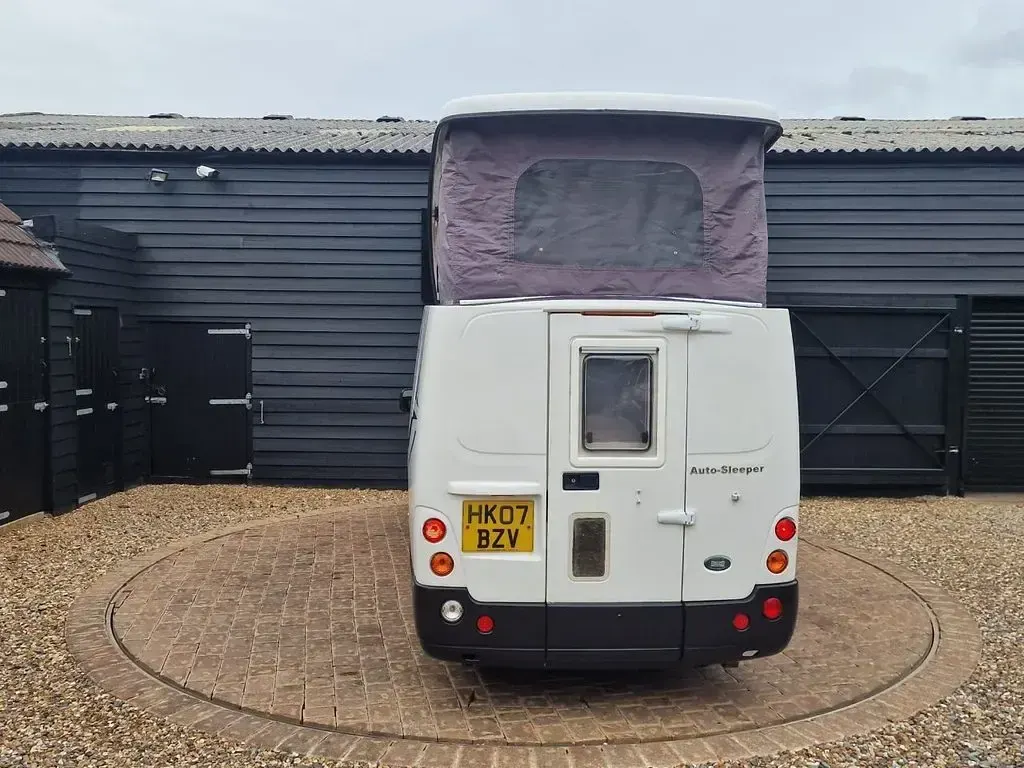 Used Peugeot Partner 90 HP (66 kW) 2007 White MPV