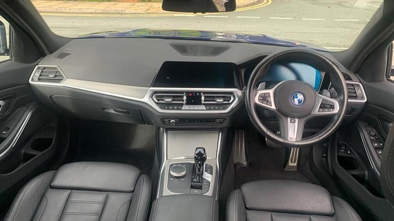 Used BMW 330e M Sport 288 HP (211 kW) 2021 Blue Sedan