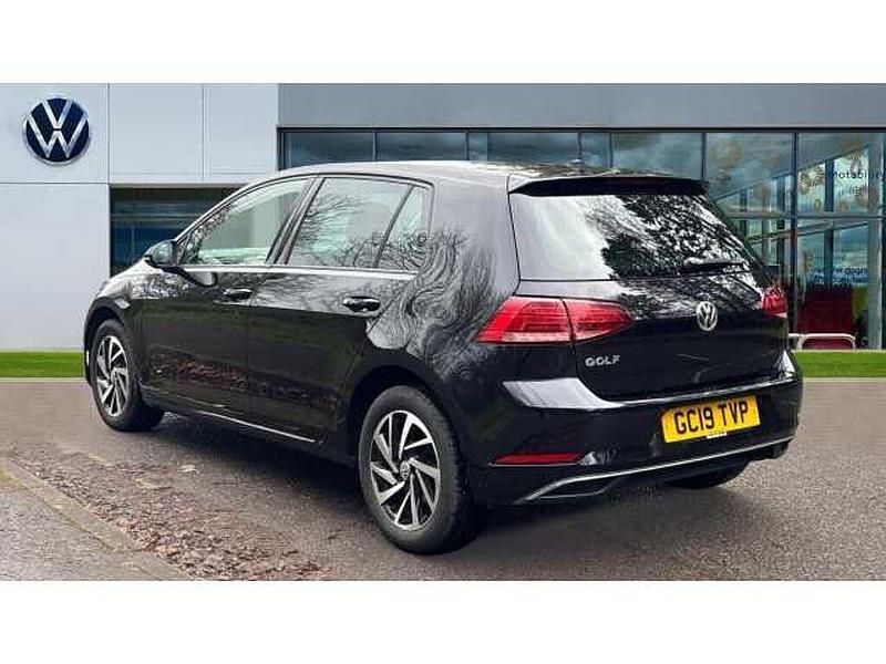 Used VW Golf VII Match 115 HP (84 kW) 2019 Deep black pearlescent