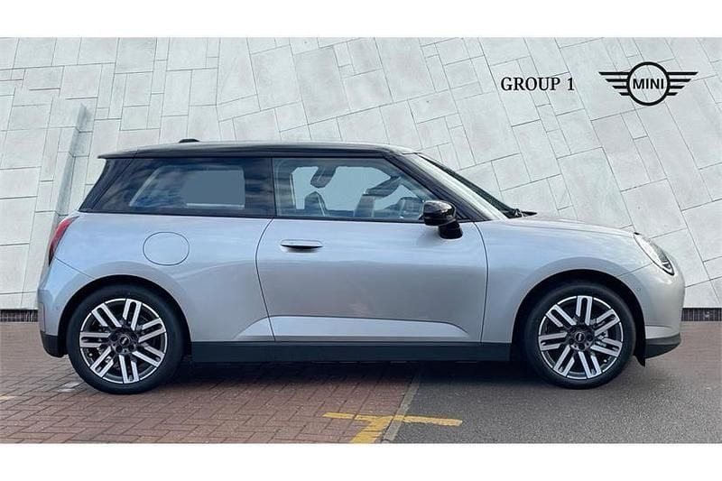 New Mini Cooper Classic 135 kW (184 HP) 2026 Silver Hatchback