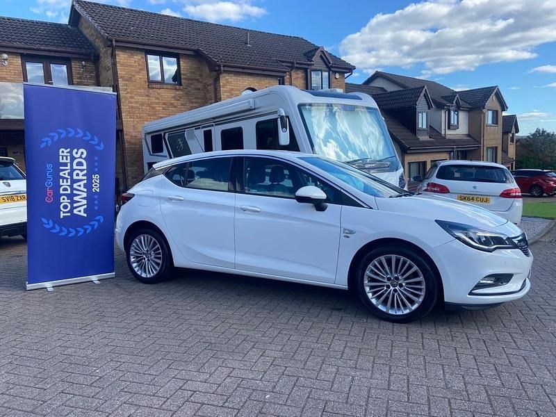 White Used 2016 Vauxhall Astra Elite Hatchback | £6,495 (Good price) - Image 1/4