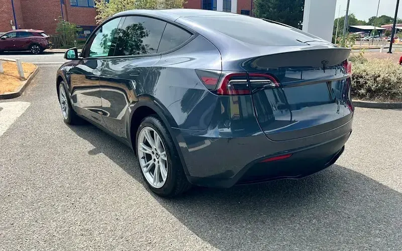Used Tesla Model Y Long Range AWD 286 kW (389 HP) 2025 SUV