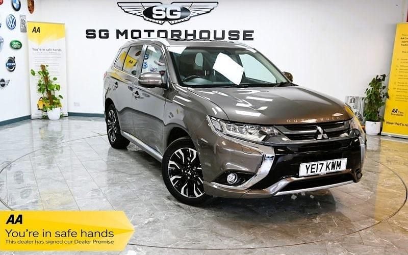 Used 2018 Mitsubishi Outlander P-HEV Estate | £12,495 (Good price) - Image 1/4