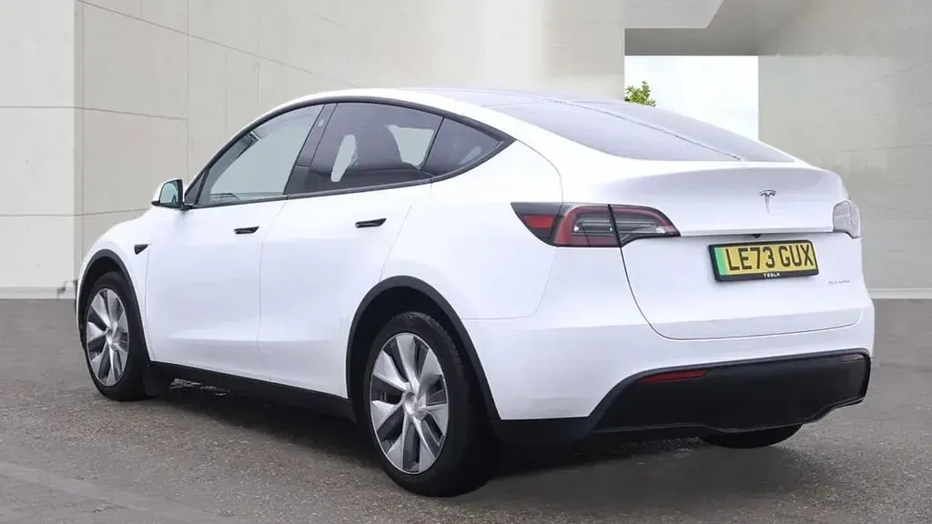 Used Tesla Model Y Long Range AWD 378 kW (514 HP) 2023 White SUV