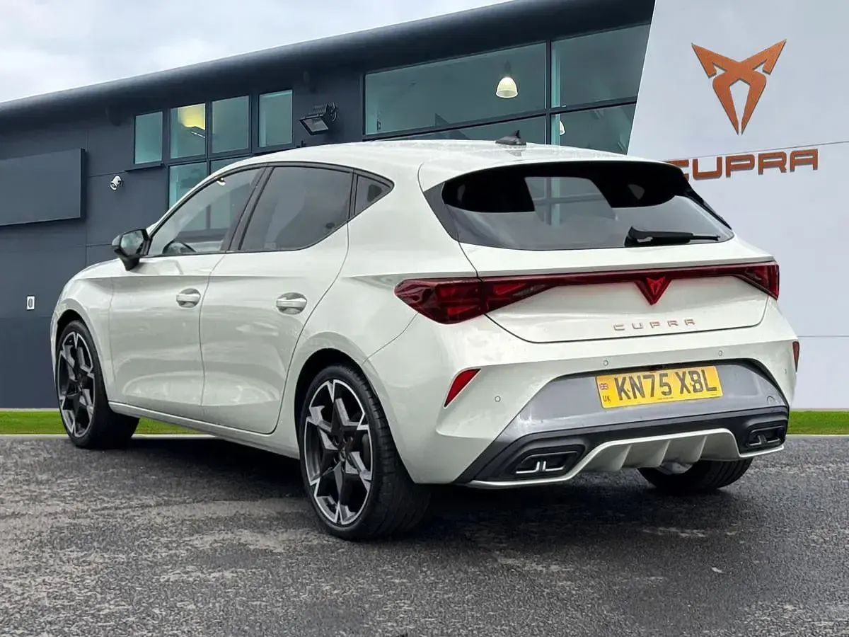 Used Cupra Leon 150 HP (110 kW) 2025 Grey Hatchback