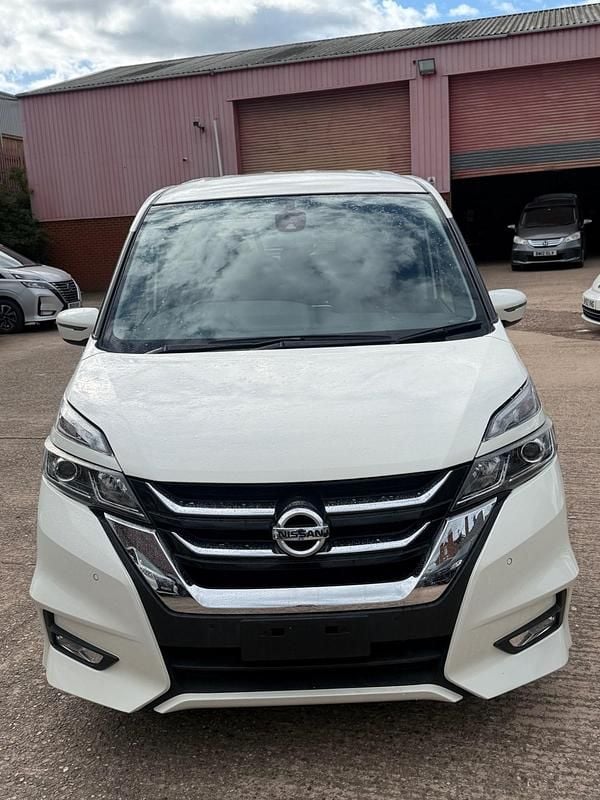 Used Nissan Serena 2017 White MPV