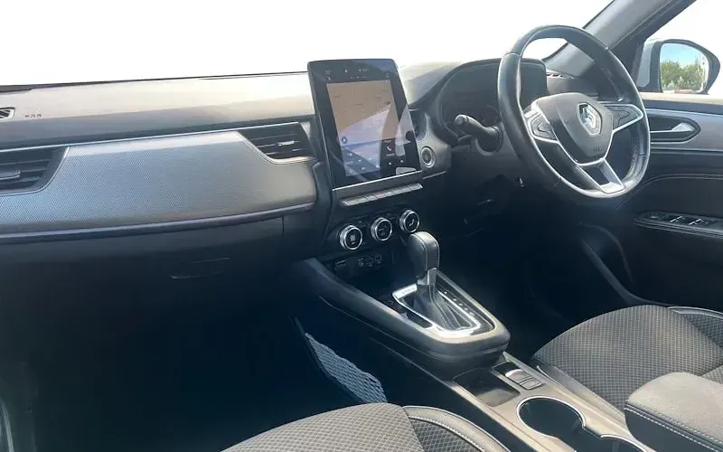 Used Renault Arkana Version S 143 HP (105 kW) 2022 White  SUV