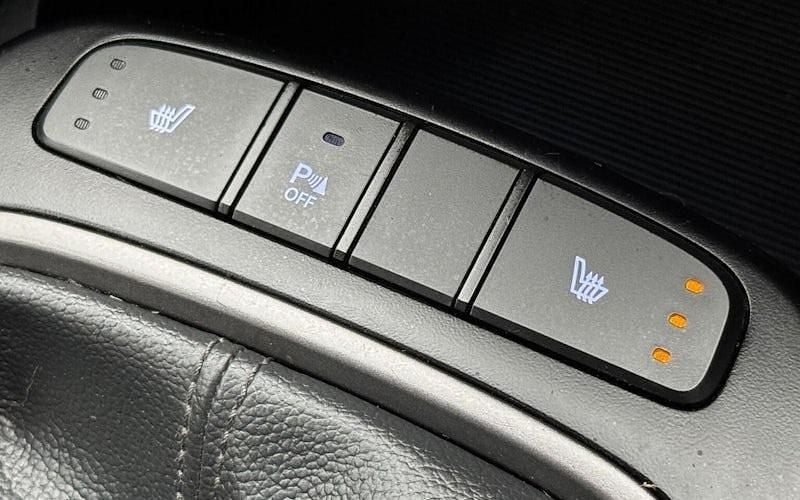 Used Hyundai Santa Fe Premium 197 HP (144 kW) 2015 Silver SUV