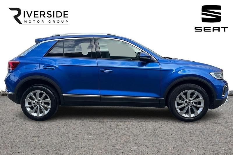 Used VW T-Roc Style 150 HP (110 kW) 2022 Raveena blue SUV