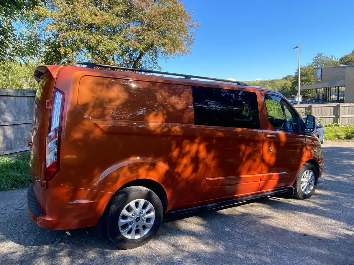 Used Ford Transit Custom Limited 130 HP (95 kW) 2020 Orange Van