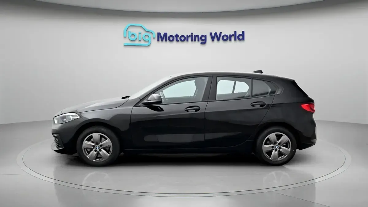 Used BMW 118 134 HP (98 kW) 2023 Black Hatchback