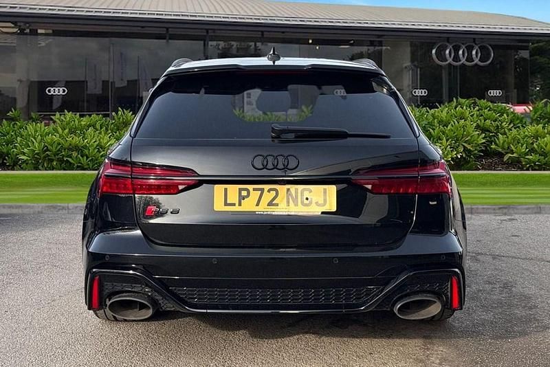 Usado Audi RS6 Advanced 600 CV (441 kW) 2023 Negro Familiar
