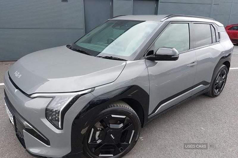Used 2025 Kia EV3 2 SUV | £33,995 (Good price) - Image 1/1