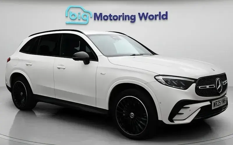 Usado Mercedes GLC300e Urban 313 HP (230 kW) 2025 Carrinha