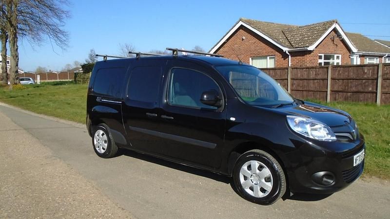 Black Used 2020 Renault Kangoo Business MPV | £6,850 (Fair price) - Image 1/4